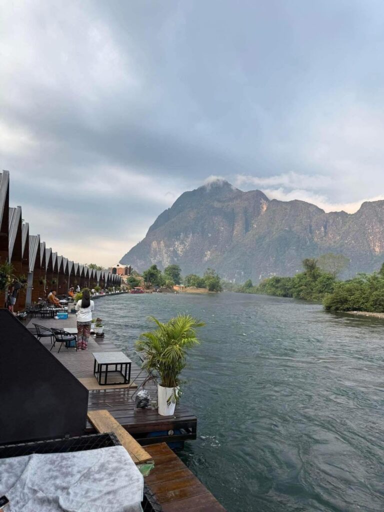 เมืองเฟือง สปป ลาว ใครไปมาแล้วบ้าง